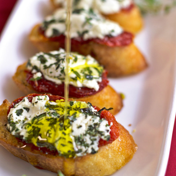 Goat-Cheese-and-Sun-Dried-Tomatoe-Baguettes