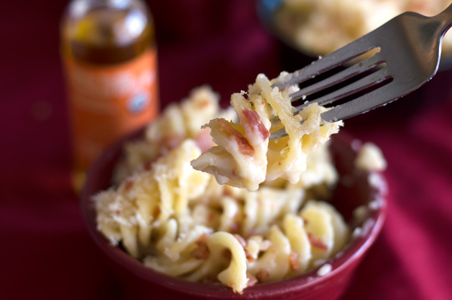 Macaroni-and-Cheese-with-Bacon