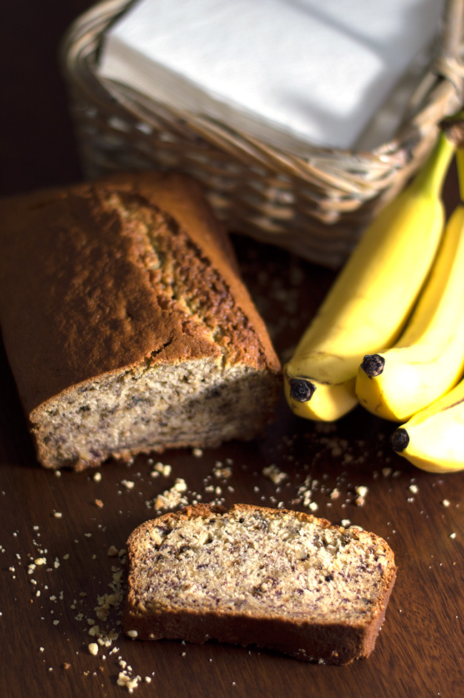 Bannana-Bread-with-Walnuts