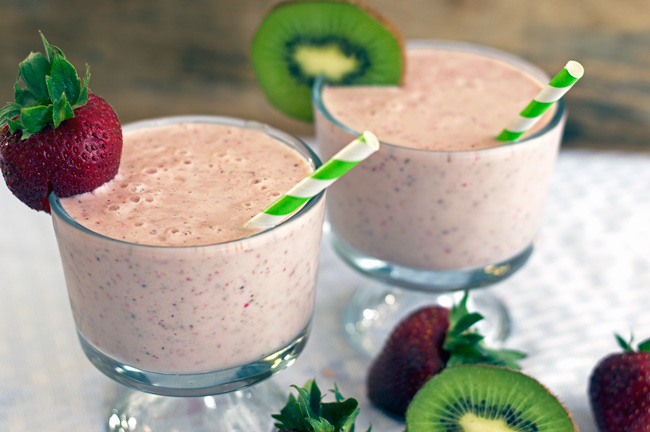 Fresh-Strawberry-Kiwi-Smoothie