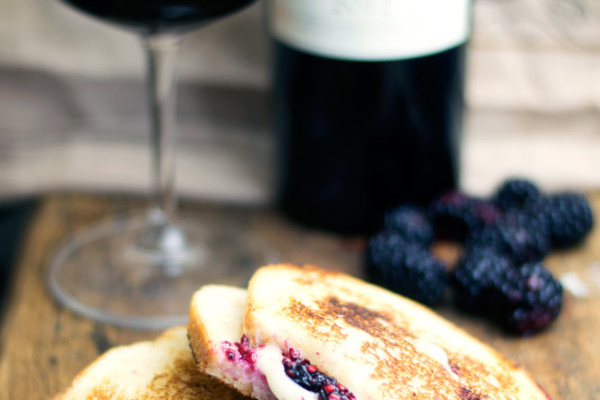 Blackberry and Brie Grilled Cheese Sandwich